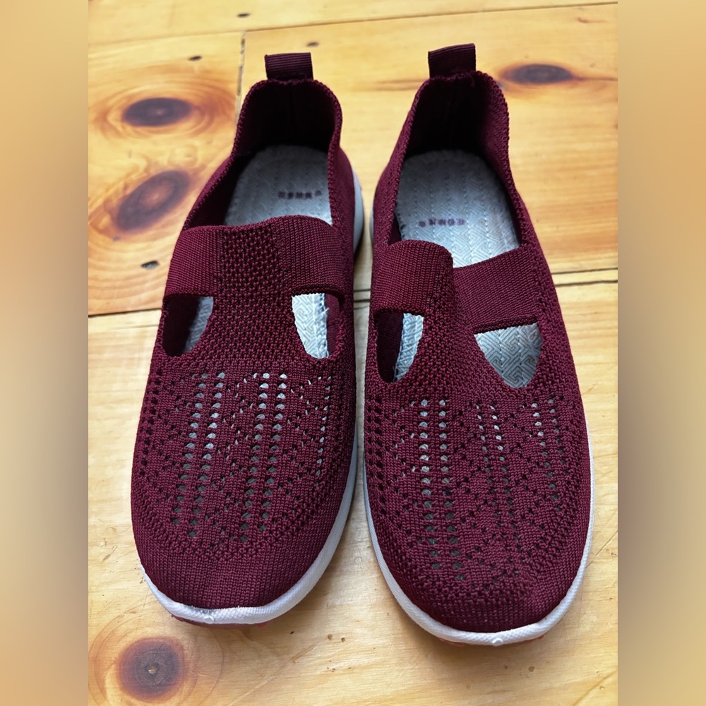 Burgundy Knit Slip-On Sneakers Women’s EU 36